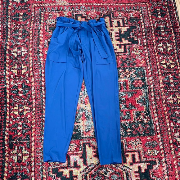 Athleta Skyline Pant Damask Blue Regular High Rise Paperbag Waist Tie Size 0 - Picture 2 of 5